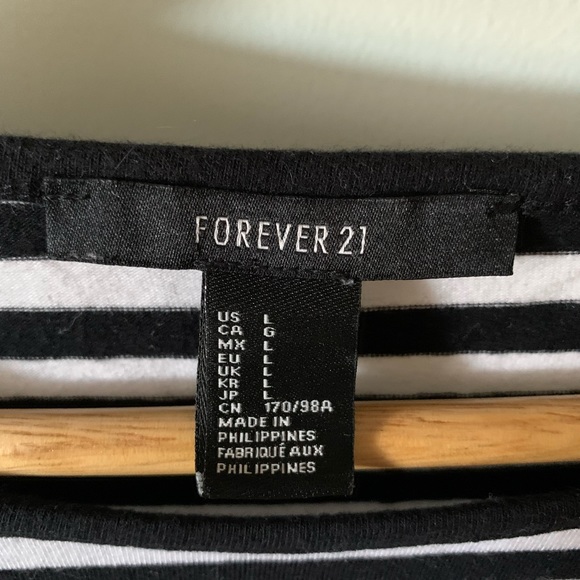 Black & White Striped Long Sleeves - Picture 4 of 4